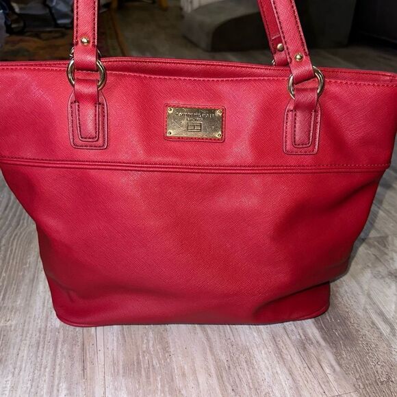 🎒TOMMY HILFIGER RED Tote bag EUC - Picture 1 of 13